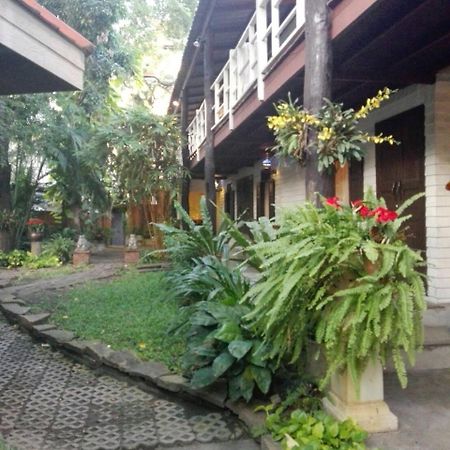 Smile House Guesthouse 치앙마이 외부 사진
