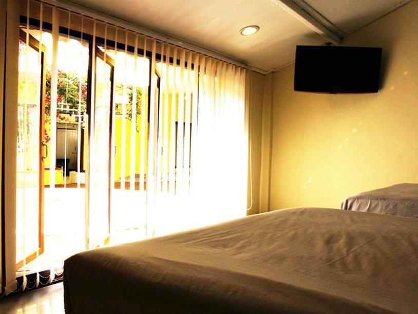 Smile House Guesthouse 치앙마이 외부 사진