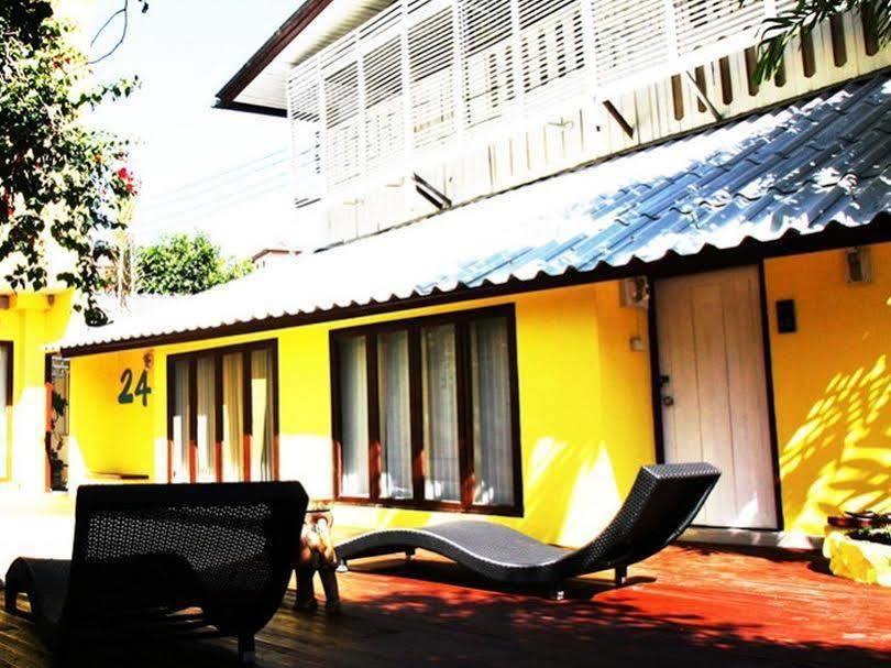Smile House Guesthouse 치앙마이 외부 사진