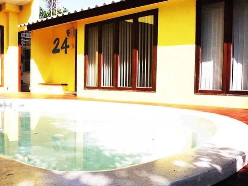 Smile House Guesthouse 치앙마이 외부 사진