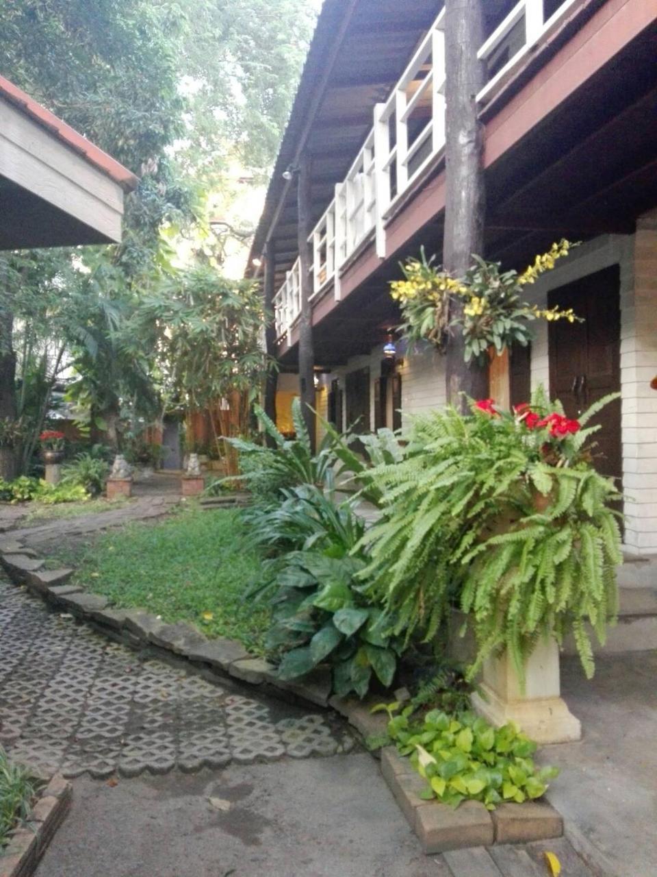 Smile House Guesthouse 치앙마이 외부 사진